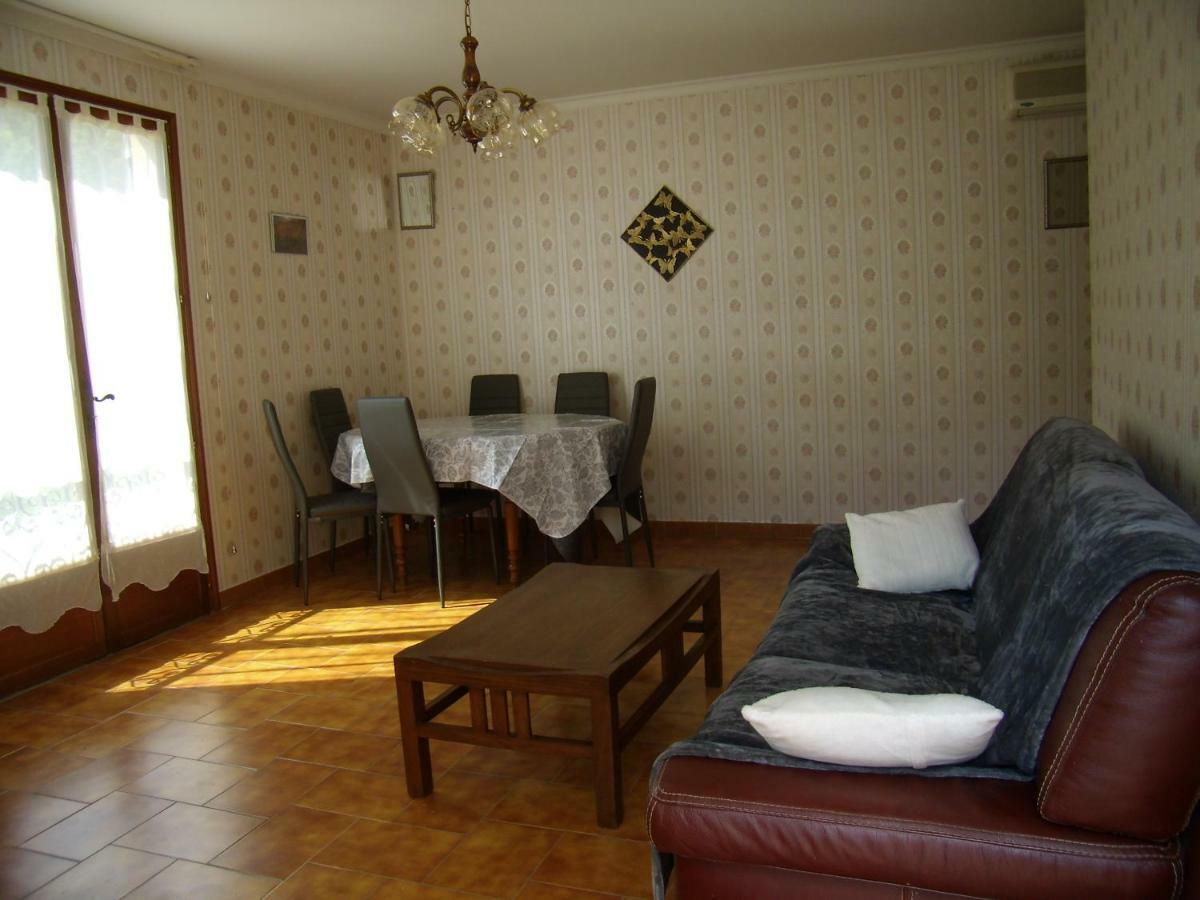 Comme Chez Vous Villa Bayons Exteriör bild